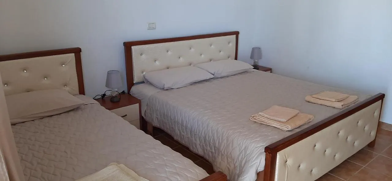 Guesthouse Cathrine Dhërmi Maison d'hôtes